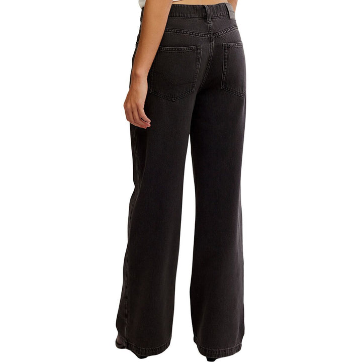 Stride Straight & Wide