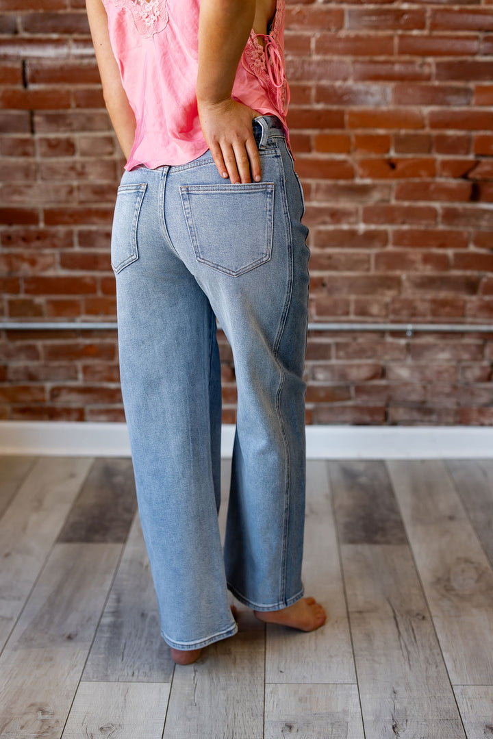 Luna High Rise Crop Bowed