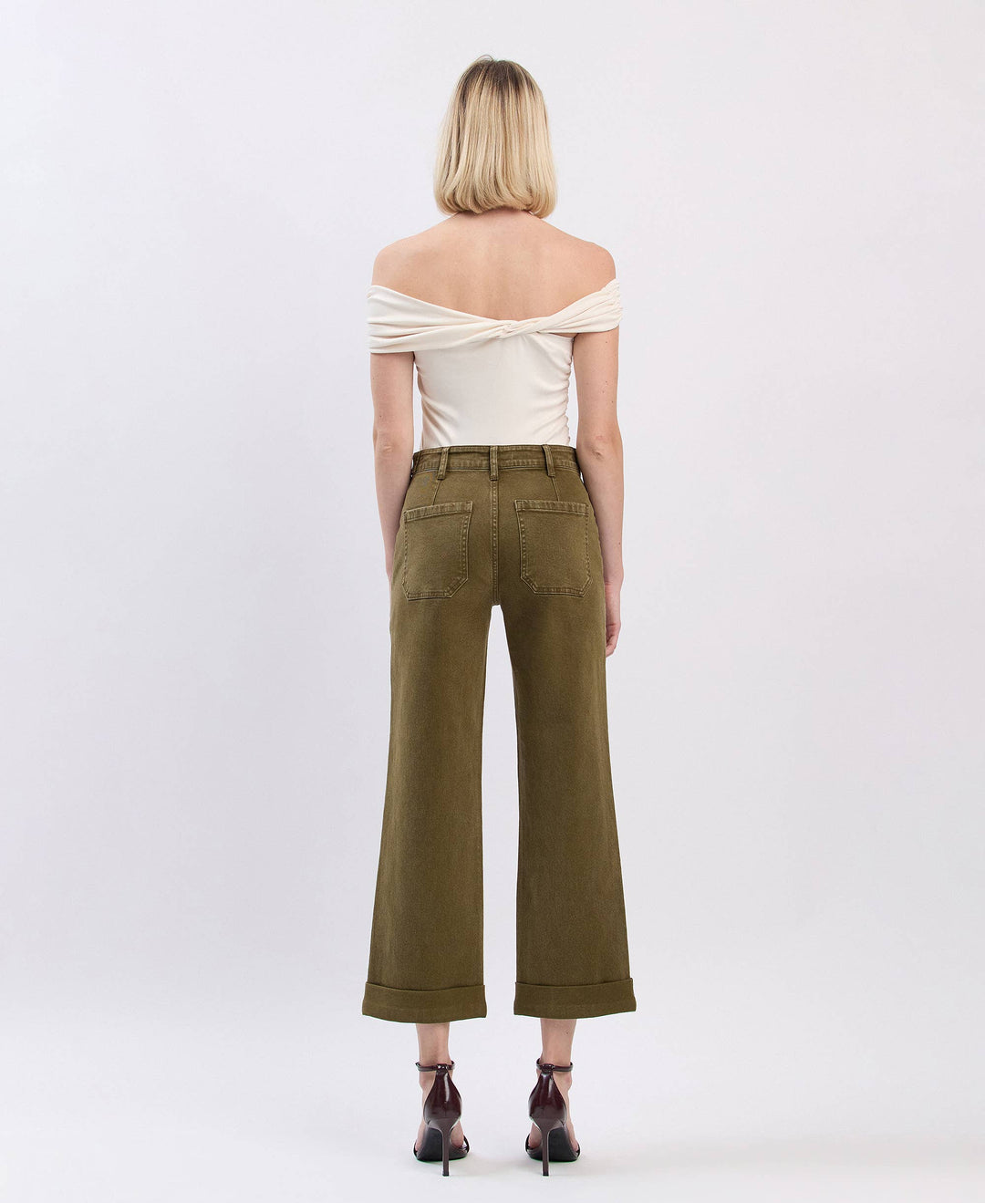 OLIVE SLIM WIDE JEANS