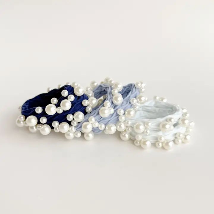 Seamless Pearl Hair Ties