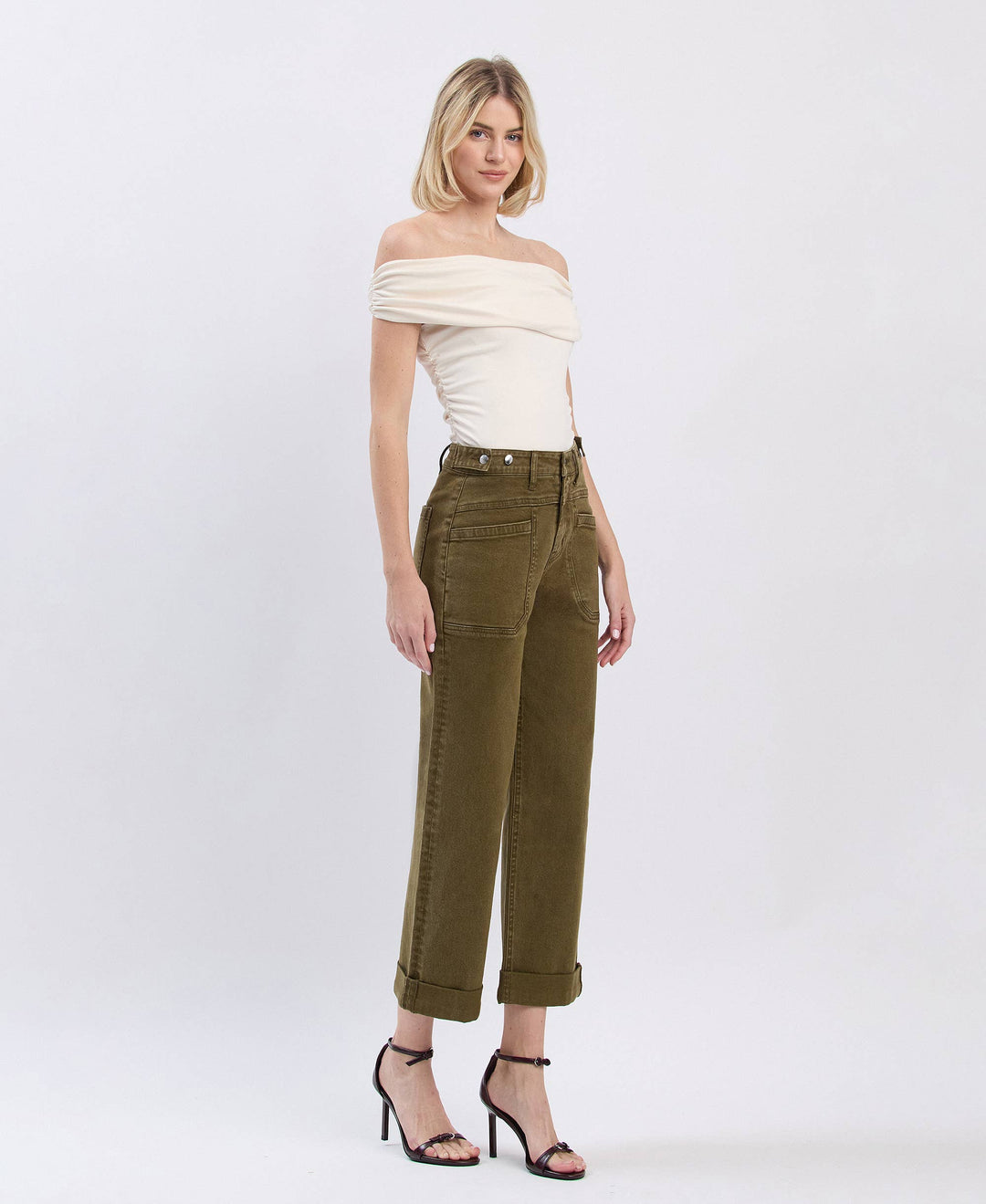 OLIVE SLIM WIDE JEANS