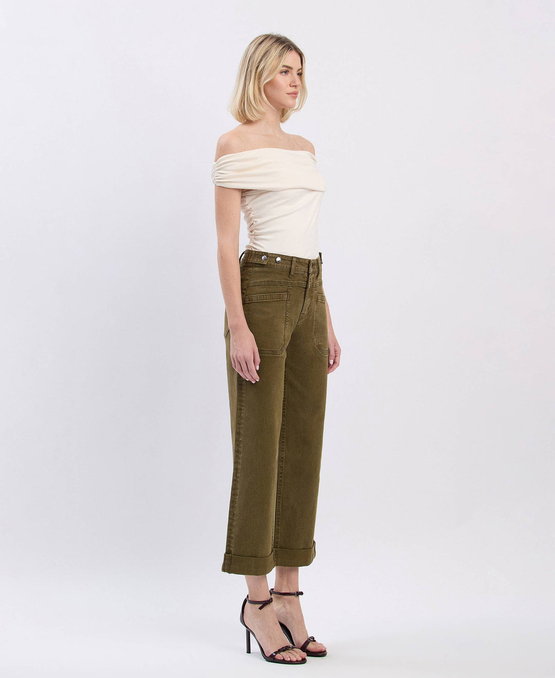 OLIVE SLIM WIDE JEANS