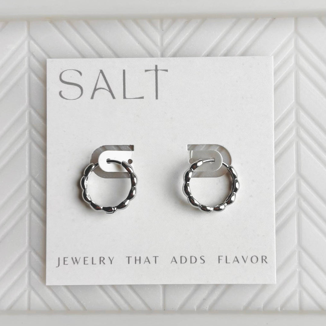WAVY HOOP EARRINGS | silver rhodium | dainty clasp hoops
