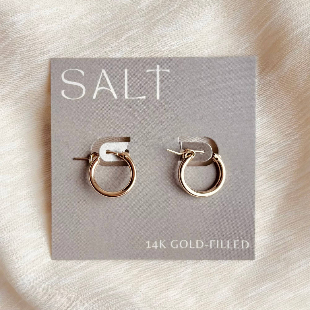 ESSENTIAL HOOPS | 14k gold filled clasp hoops | 14/20 GF