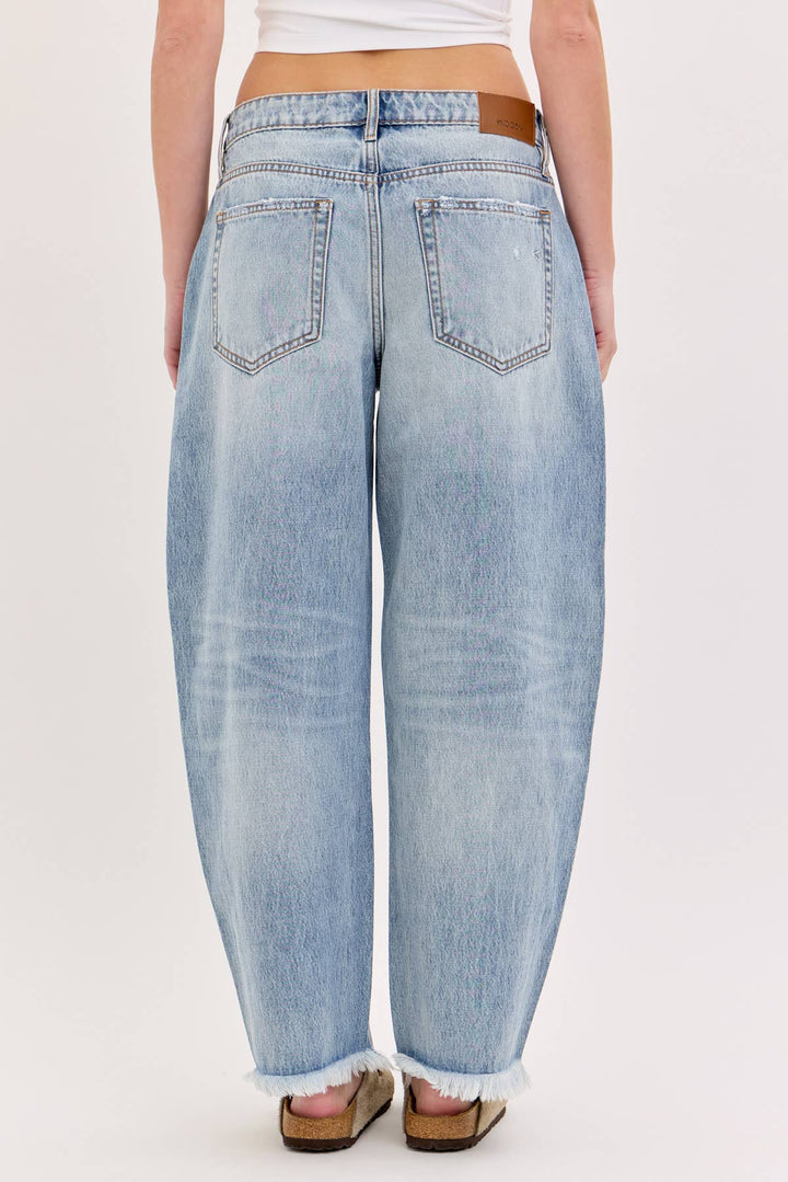 CROPPED BARREL JEAN