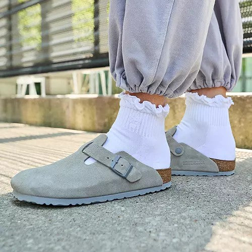 Movement Classic Ruffle Sock