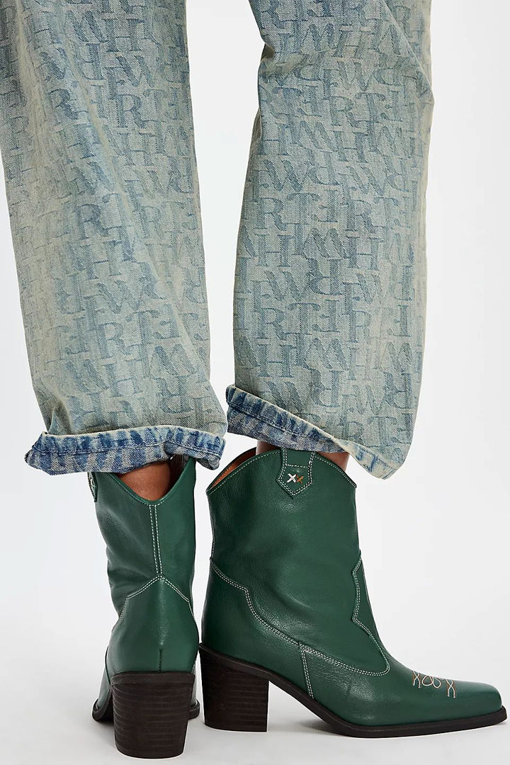 Wandering Western Boot